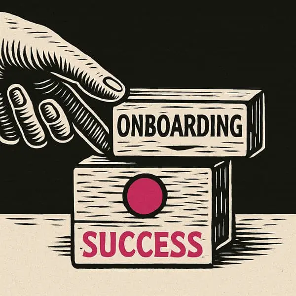 main qui pose un morceau de bois sur lequel est inscrit "onboarding" sur un autre morceau de bois sur lequel est écrit "success"