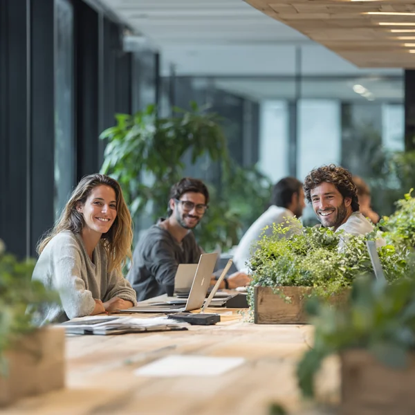 Équipe RH animant un atelier sur la transition écologique en entreprise